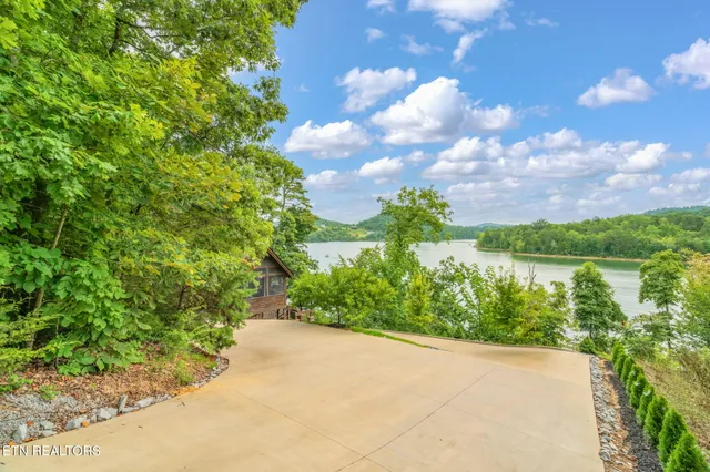 $1,799,000 | 168 Rockfish Point, New Tazewell, TN 37825