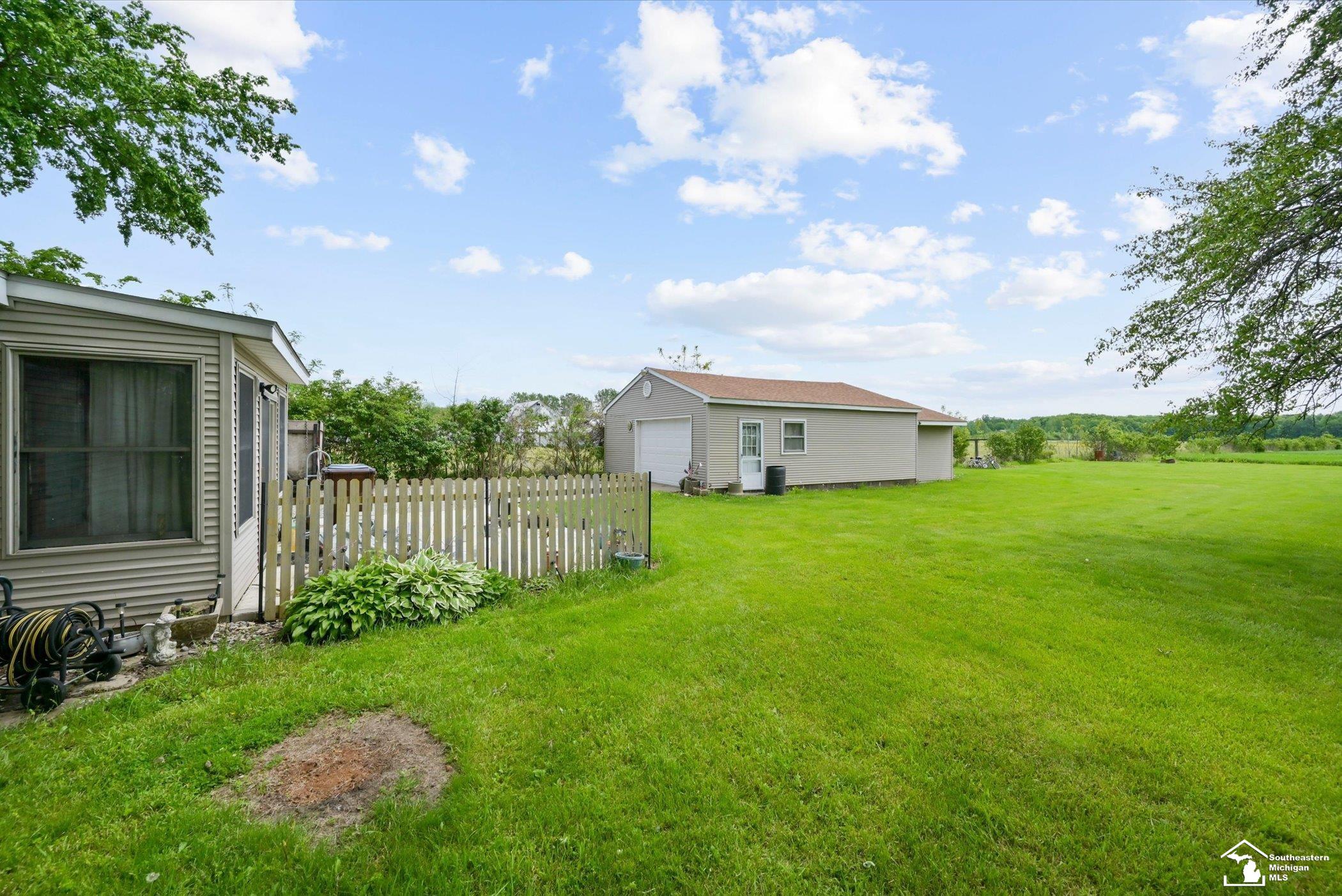 750 East Labo Road Carleton, MI 48117 - Photo 27 of 30