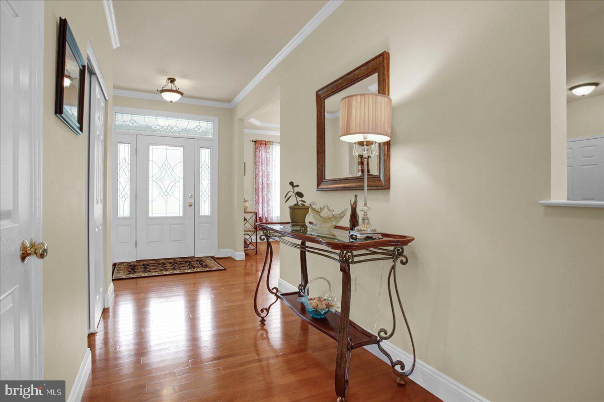 51 Mine Road Mertztown, PA 19539 - Photo 5 of 58 Hardwood entry