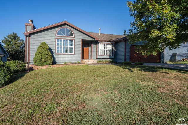$385,000 | 2429 Via Linda Drive, Lawrence, KS 66047