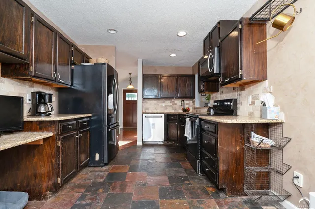 $385,000 | 2429 Via Linda Drive, Lawrence, KS 66047