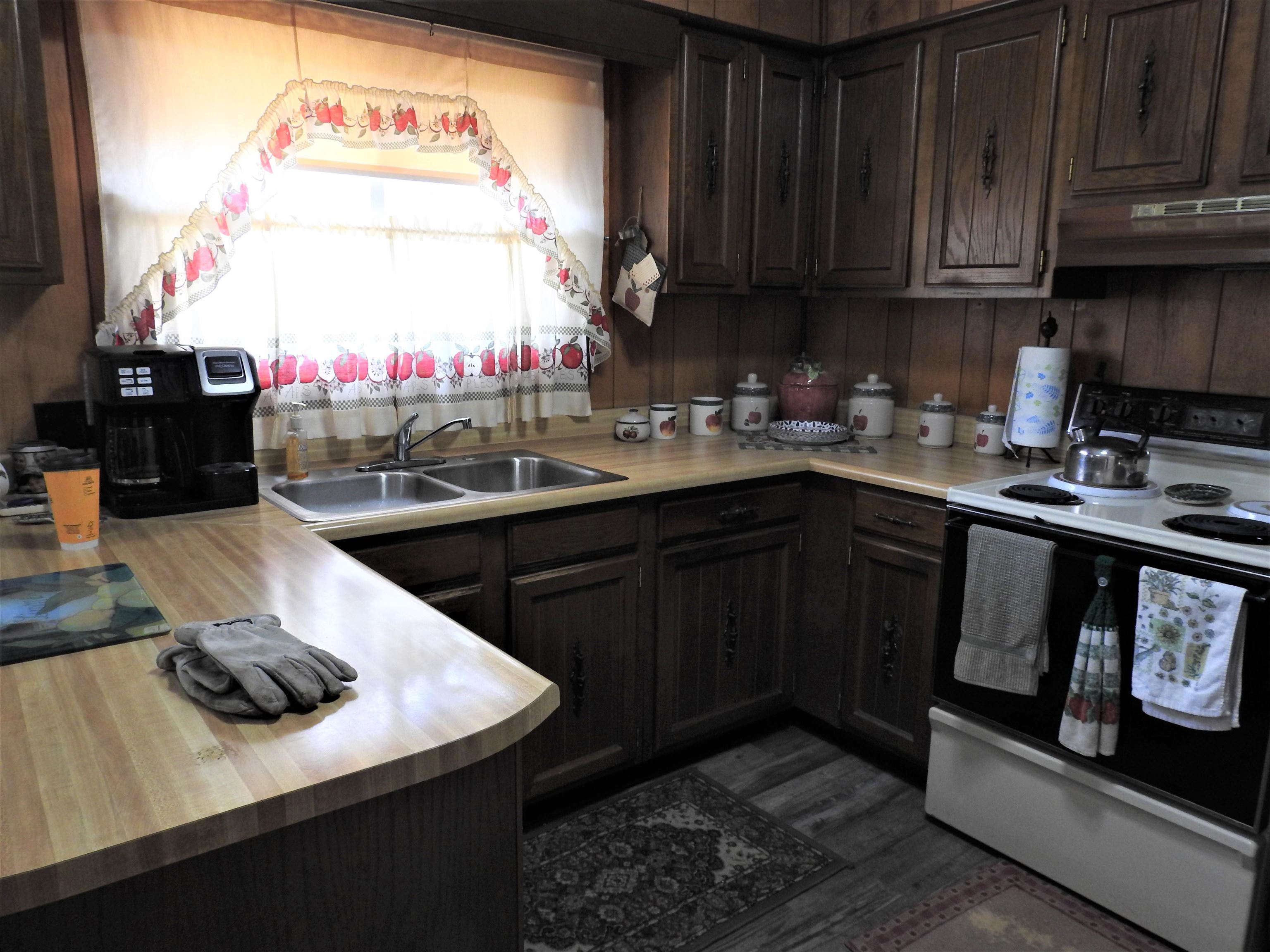 11909 Leline Road Roscommon, MI 48653 - Photo 6 of 31 1898169-5.JPG