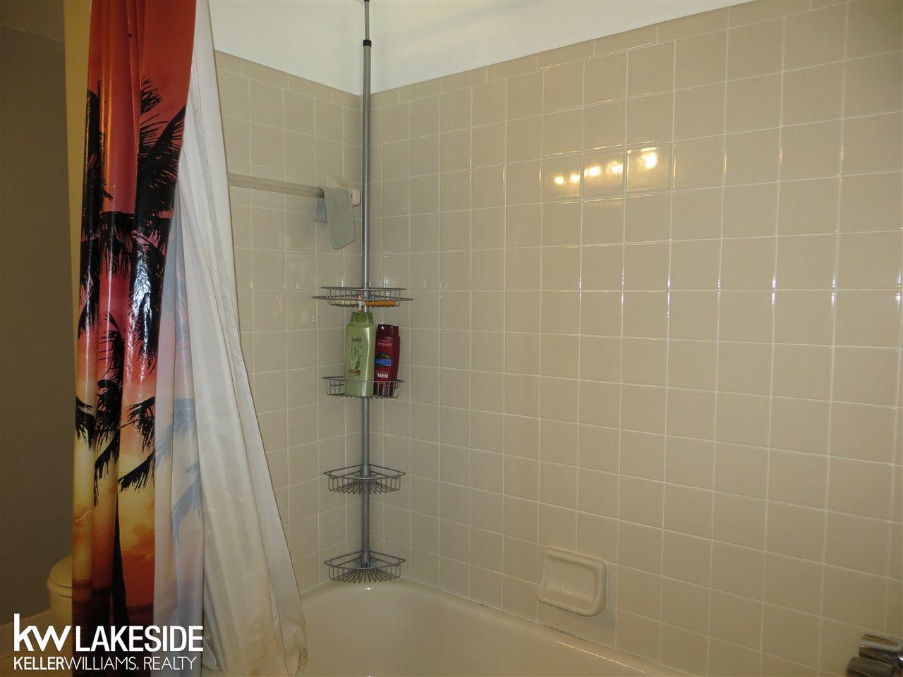 1572 Meadowside Drive Rochester Hills, MI 48307 - Photo 24 of 33