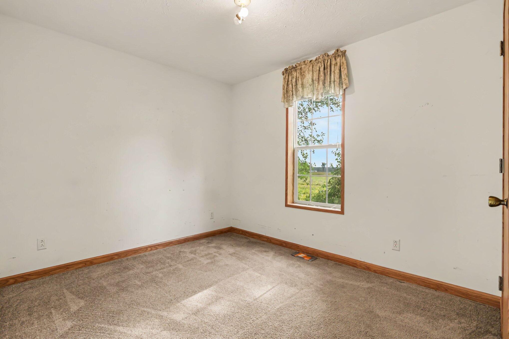4630 West Reading Road Reading, MI 49274 - Photo 14 of 29 015_file_6231
