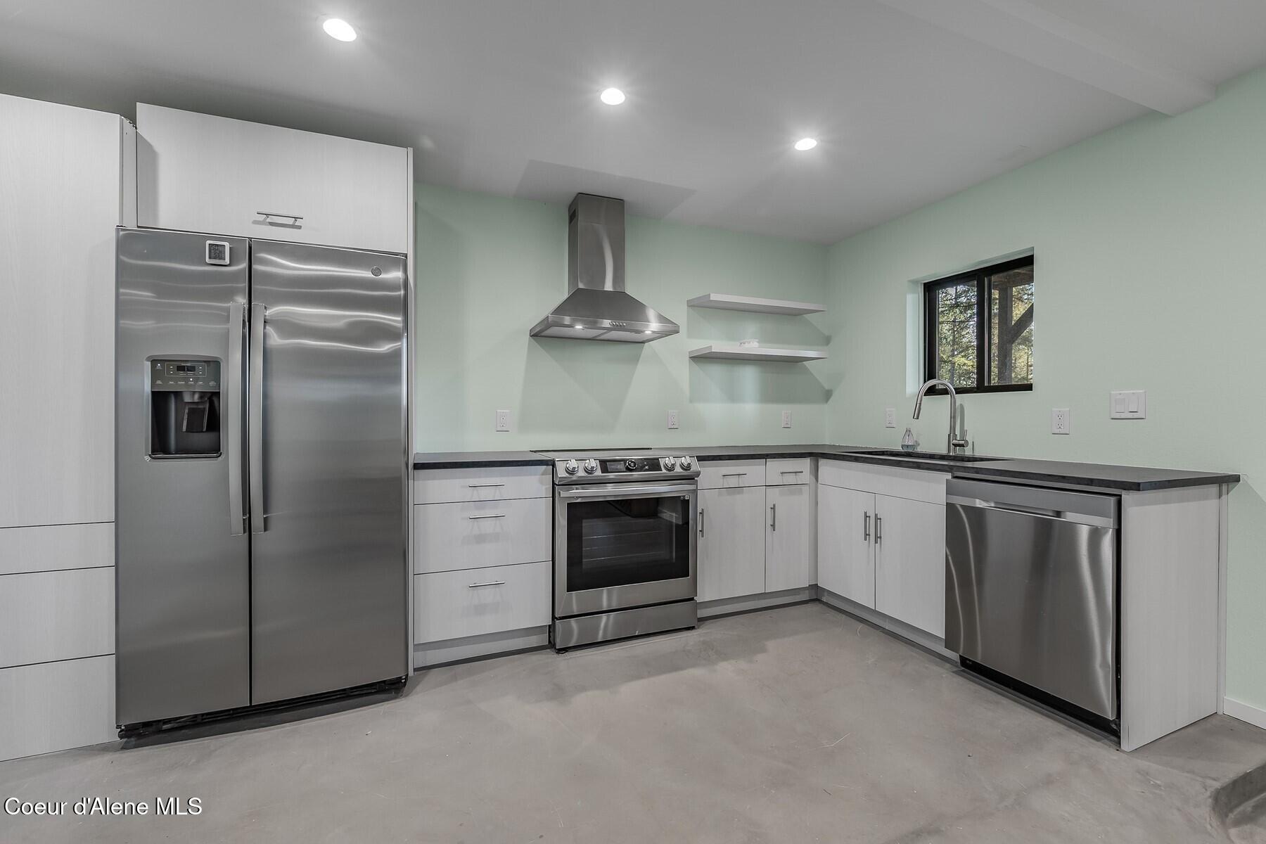 18352 South Crossbill Road Coeur D'Alene, ID 83814 - Photo 20 of 29 Great Kitchen area