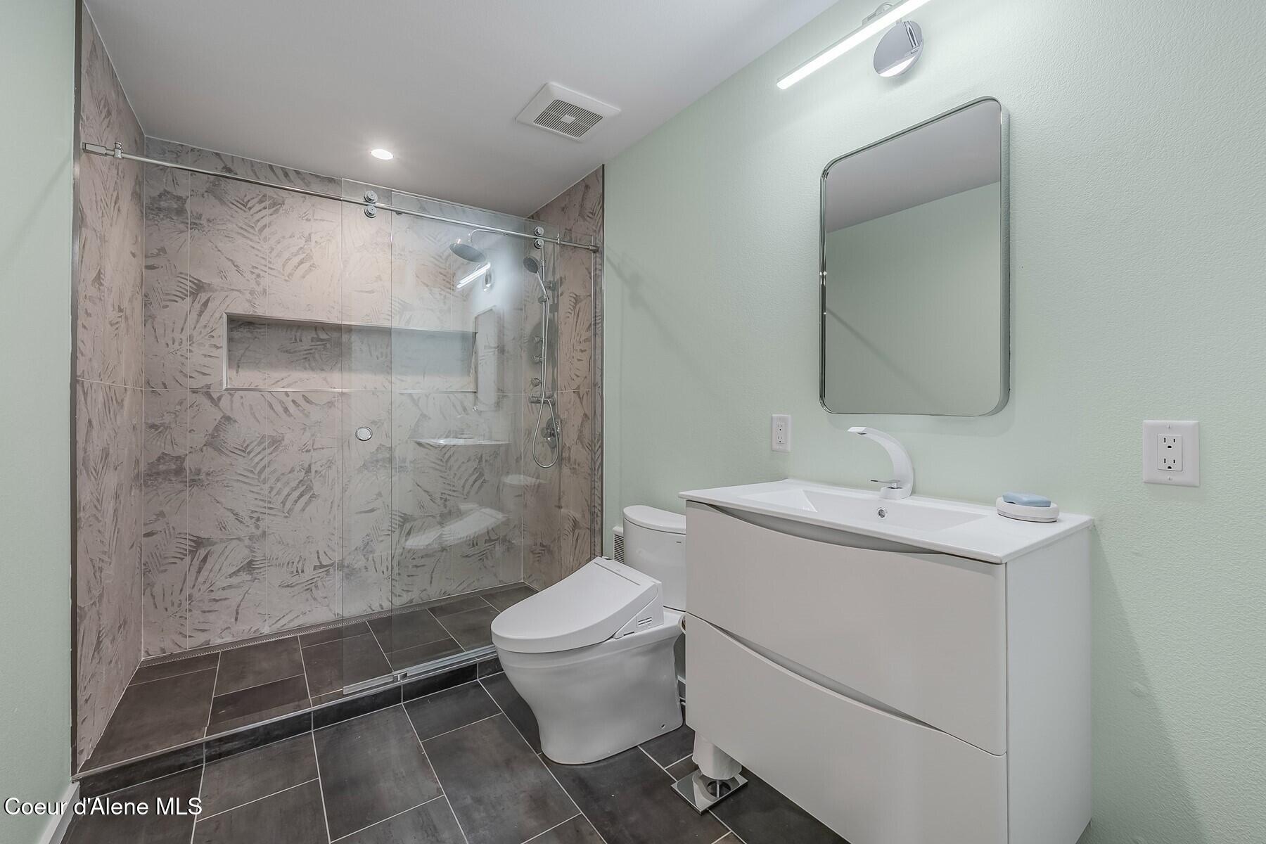 18352 South Crossbill Road Coeur D'Alene, ID 83814 - Photo 21 of 29 Basement Bathroom