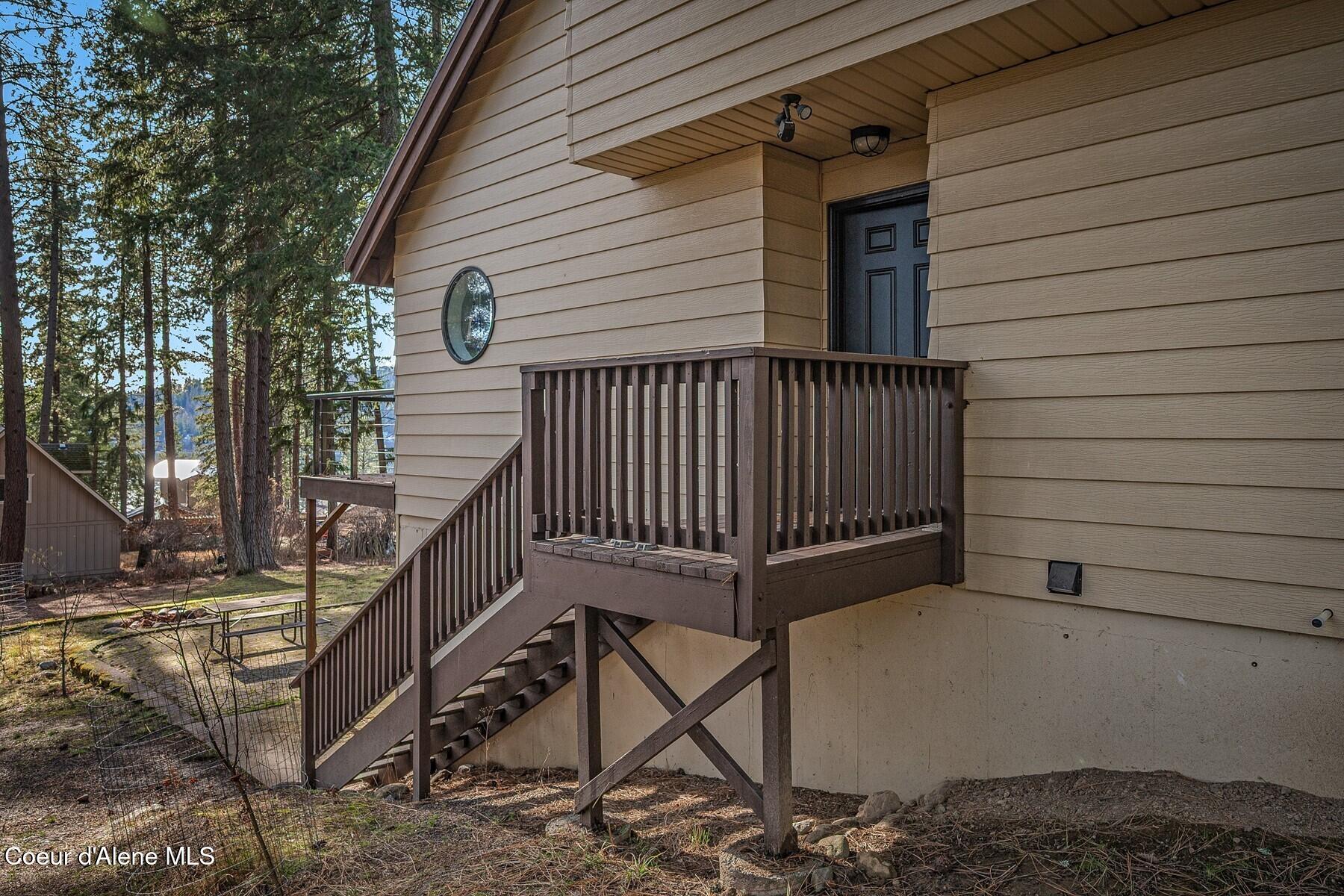 18352 South Crossbill Road Coeur D'Alene, ID 83814 - Photo 26 of 27 Main Entry Door