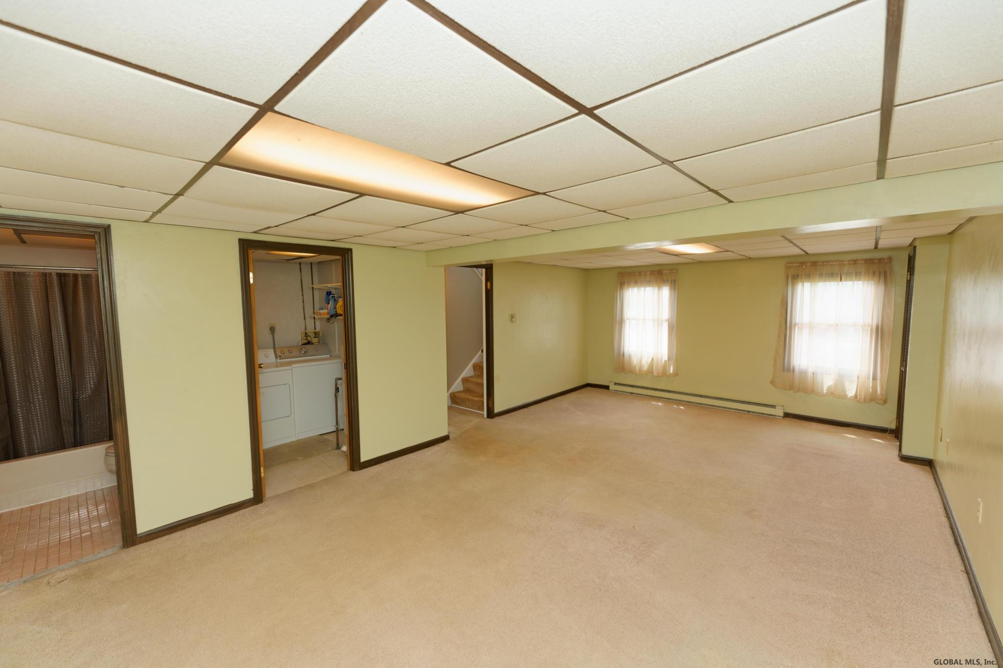 6 Old Farm Road Colonie, NY 12189 - Photo 25 of 35 Photo 25