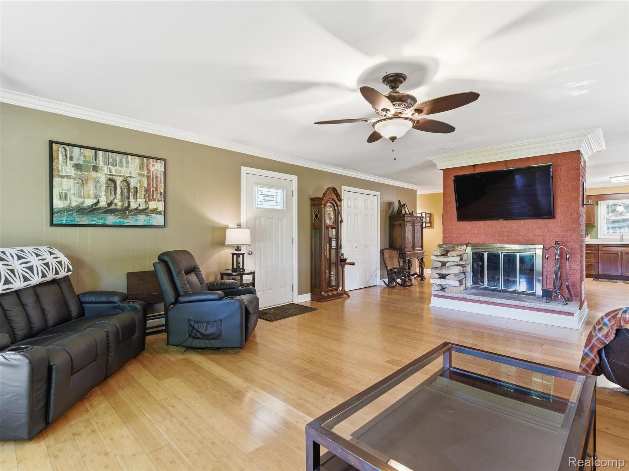21350 30 Mile Road Ray, MI 48096 - Photo 4 of 54 16-DSC07878.jpg