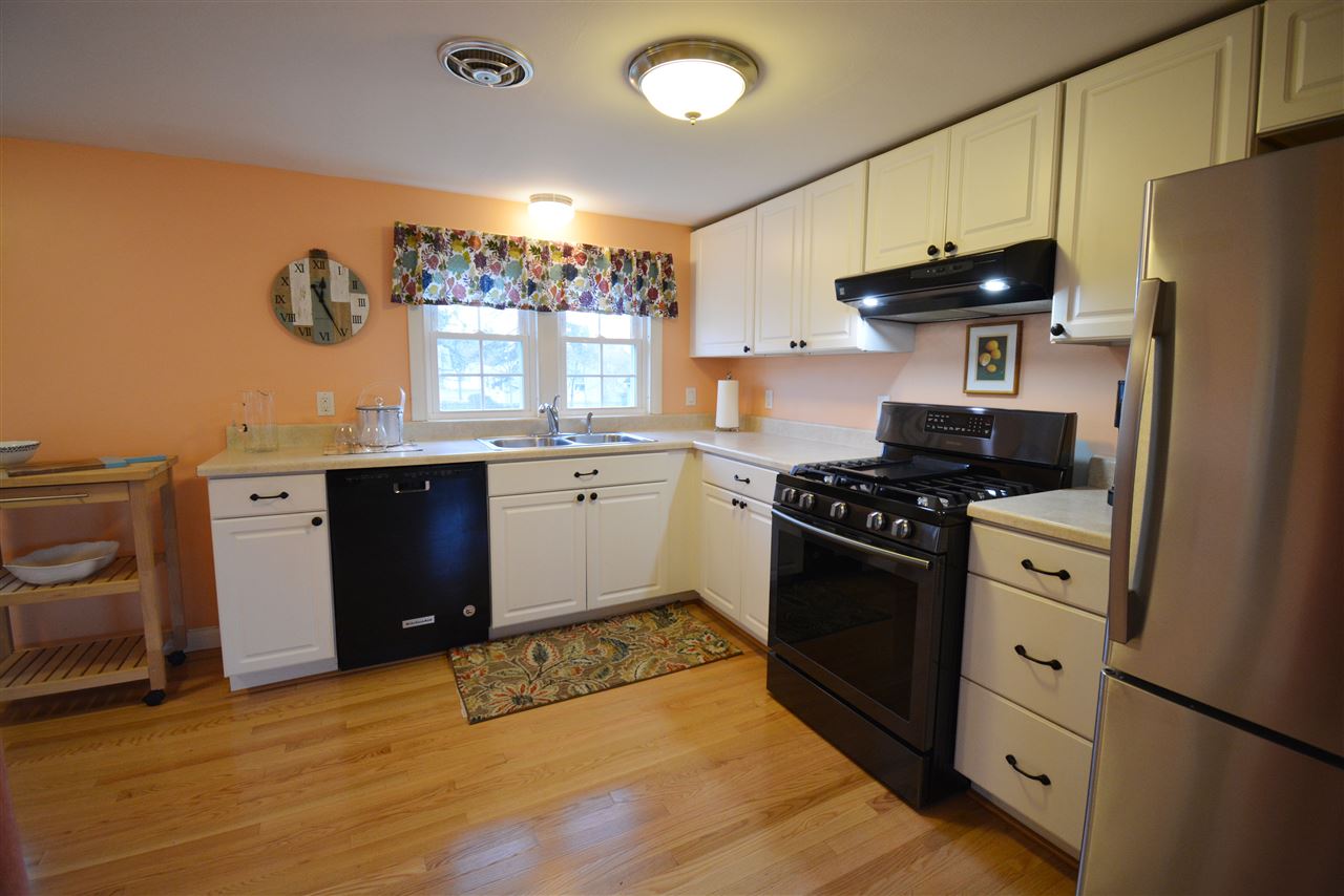 63 Moulton Road Hampton, NH 03842 - Photo 4 of 30
