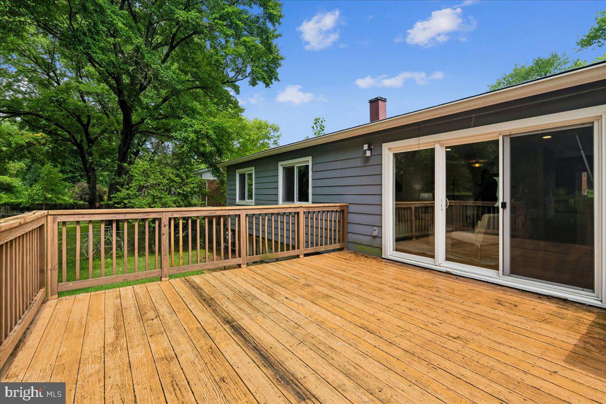 9817 Cherry Tree Lane Silver Spring, MD 20901 - Photo 20 of 73