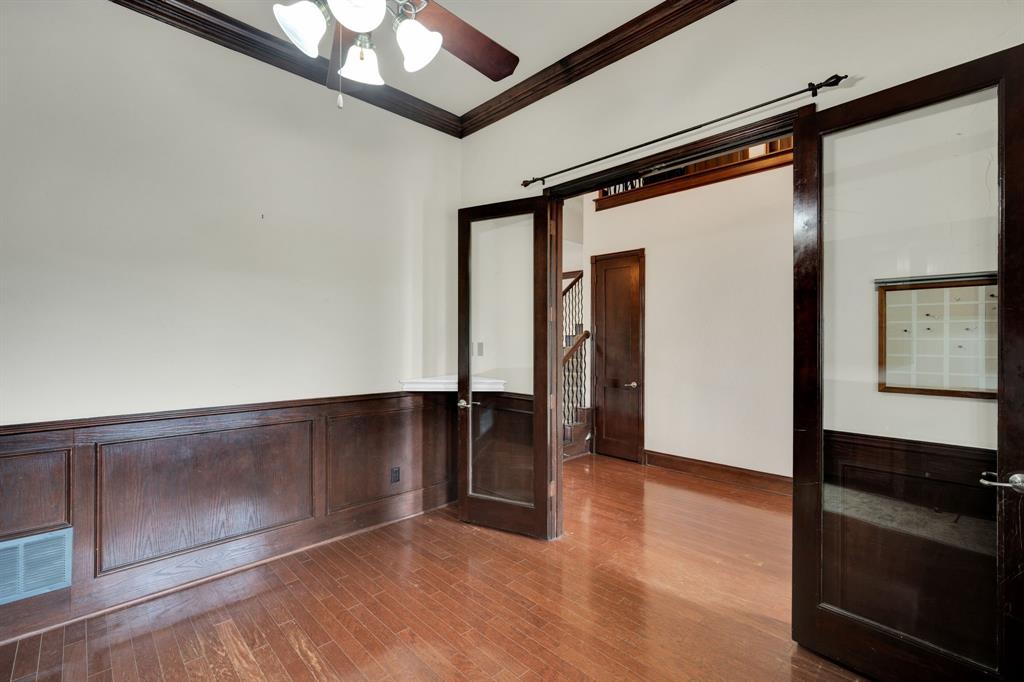 241 Cody Road Ennis, TX 75119 - Photo 8 of 40