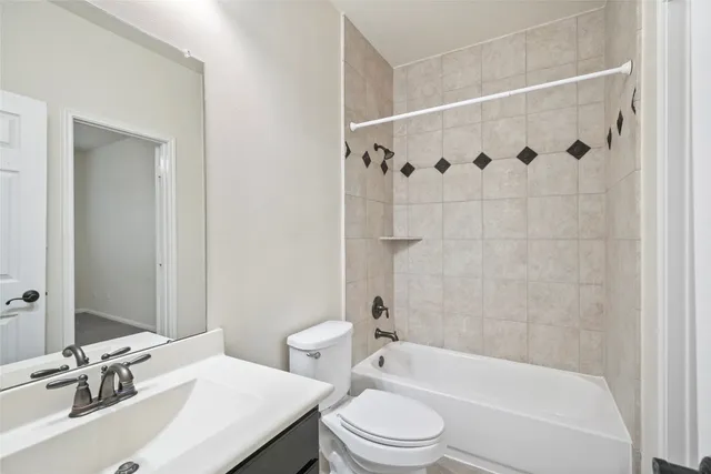 $3,195 | 8132 Tranquil Lake Way, Conroe, TX 77385