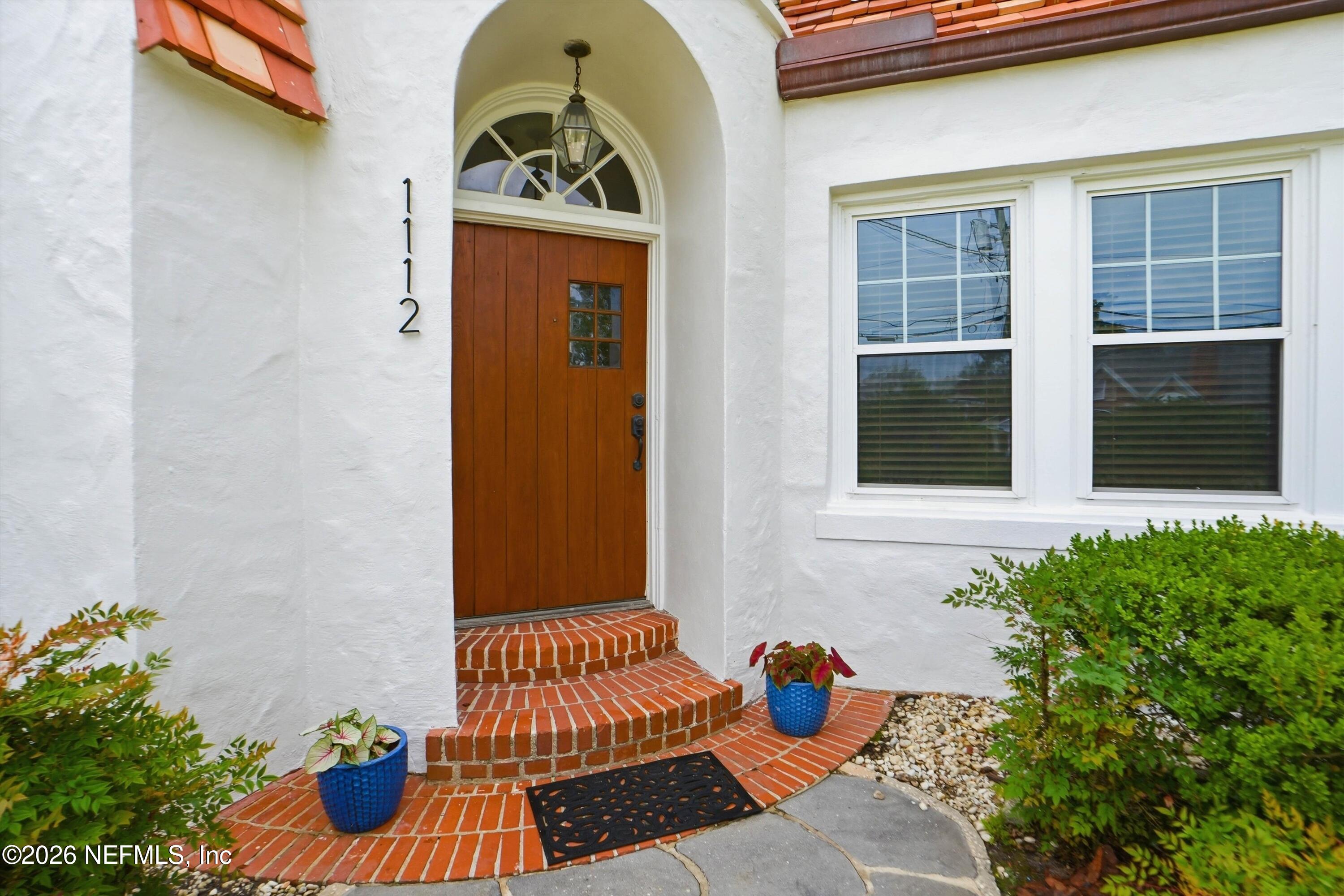 1112 Colombo Street Jacksonville, FL 32207 - Photo 4 of 58 04-Front Porch