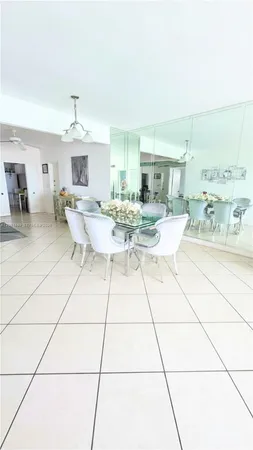 $3,550 | 1880 South Treasure Drive, Unit 3A, North Bay Village, FL 33141