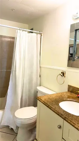 $3,550 | 1880 South Treasure Drive, Unit 3A, North Bay Village, FL 33141