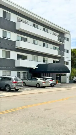 $3,550 | 1880 South Treasure Drive, Unit 3A, North Bay Village, FL 33141