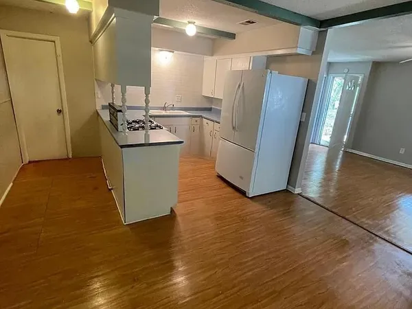 $195,000 | 702 Park Circle, Belton, MO 64012