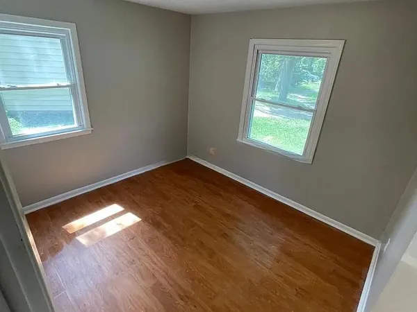 $195,000 | 702 Park Circle, Belton, MO 64012