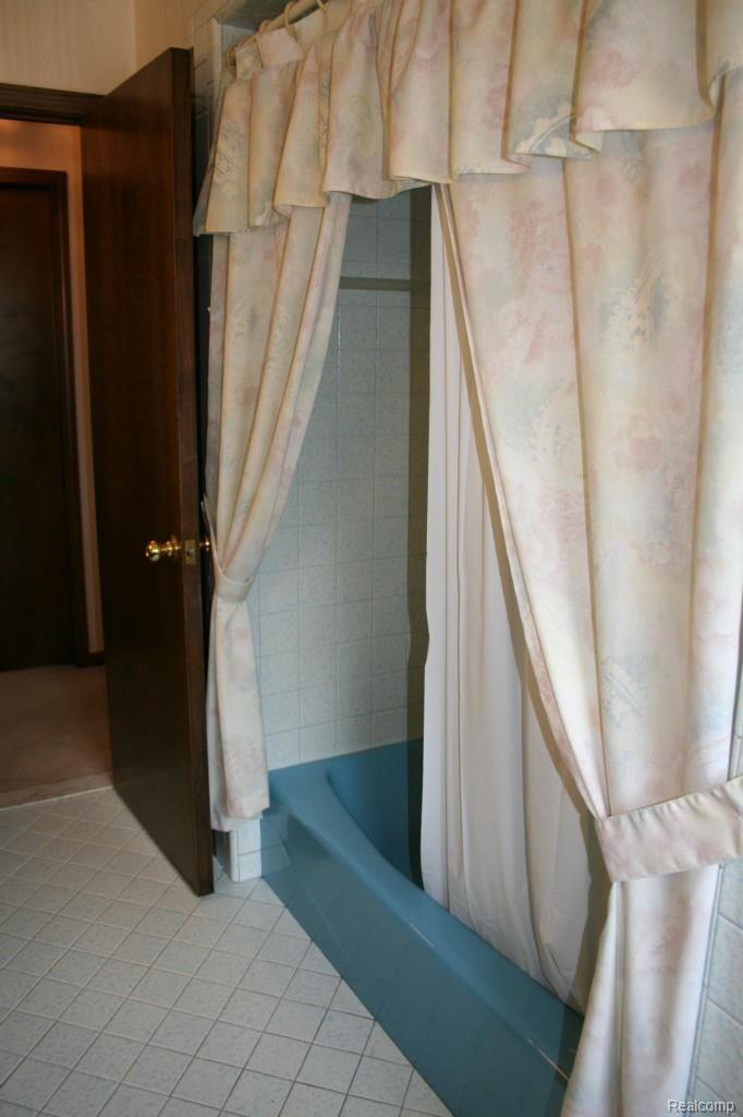 3541 Leason Road Sterling Heights, MI 48310 - Photo 23 of 38 IMG_5986.jpg