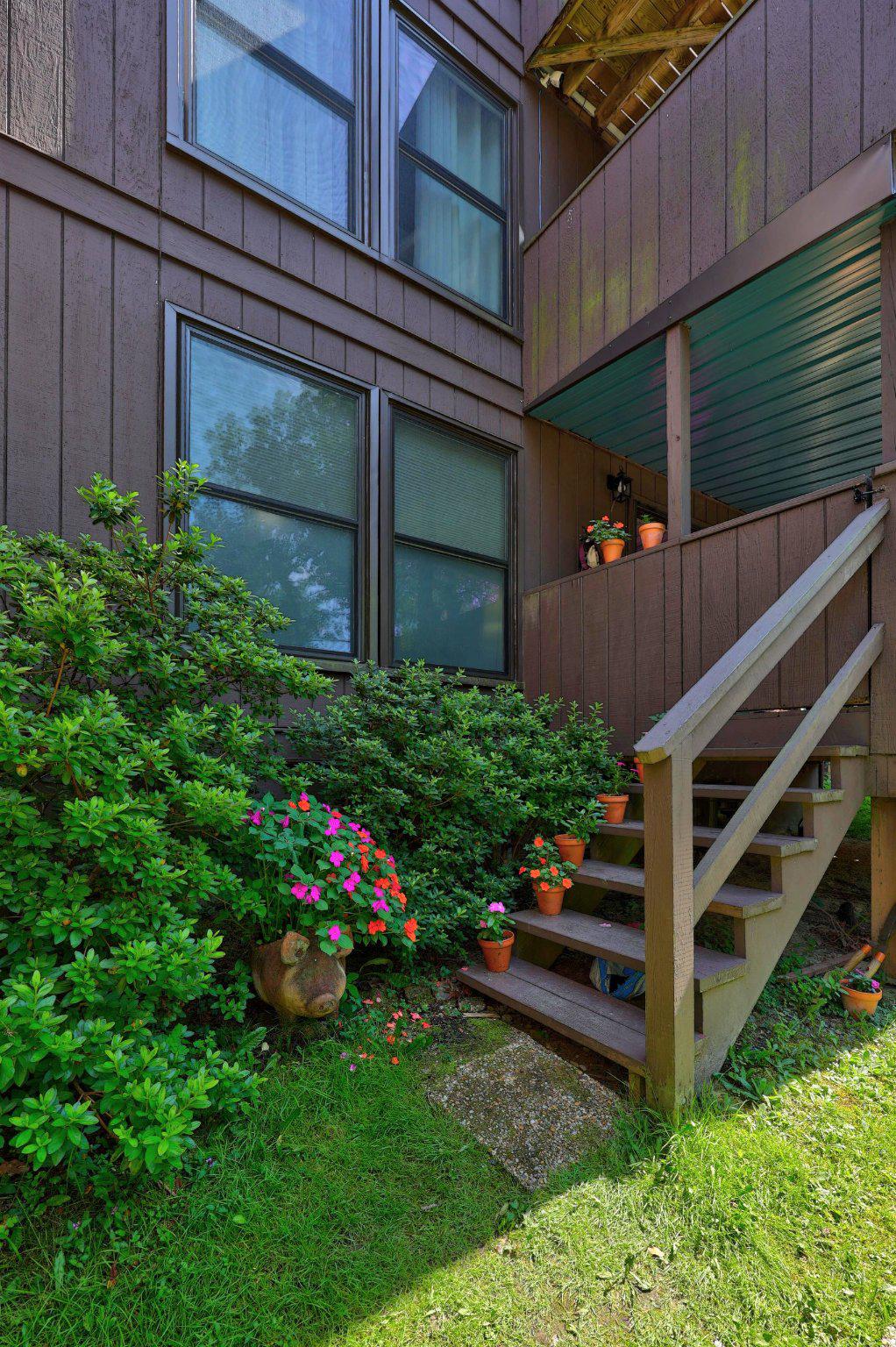 274 The Hill Road, Unit 13A Basye, VA 22810 - Photo 12 of 12 Ground Entrance near Parking