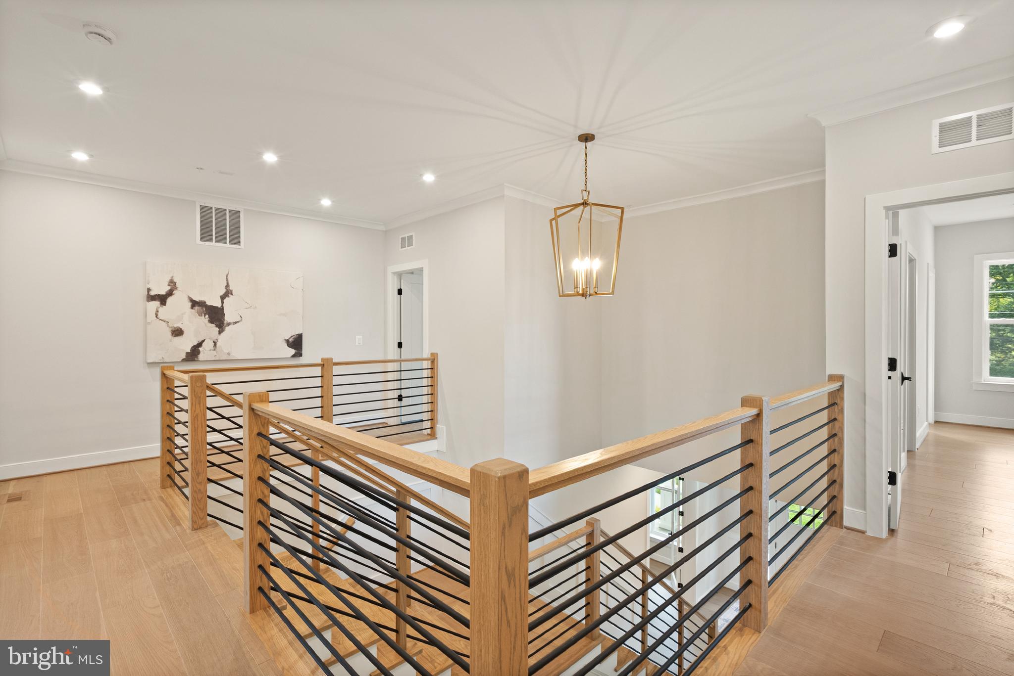 7211 Barnett Road Bethesda, MD 20817 - Photo 22 of 45 Upper Level