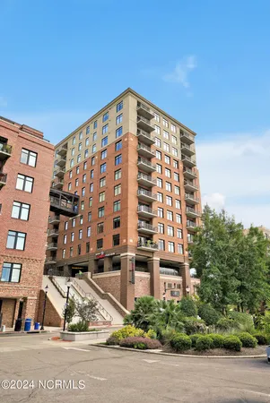 $495,000 | 240 North Water Street, Unit 853, Wilmington, NC 28401