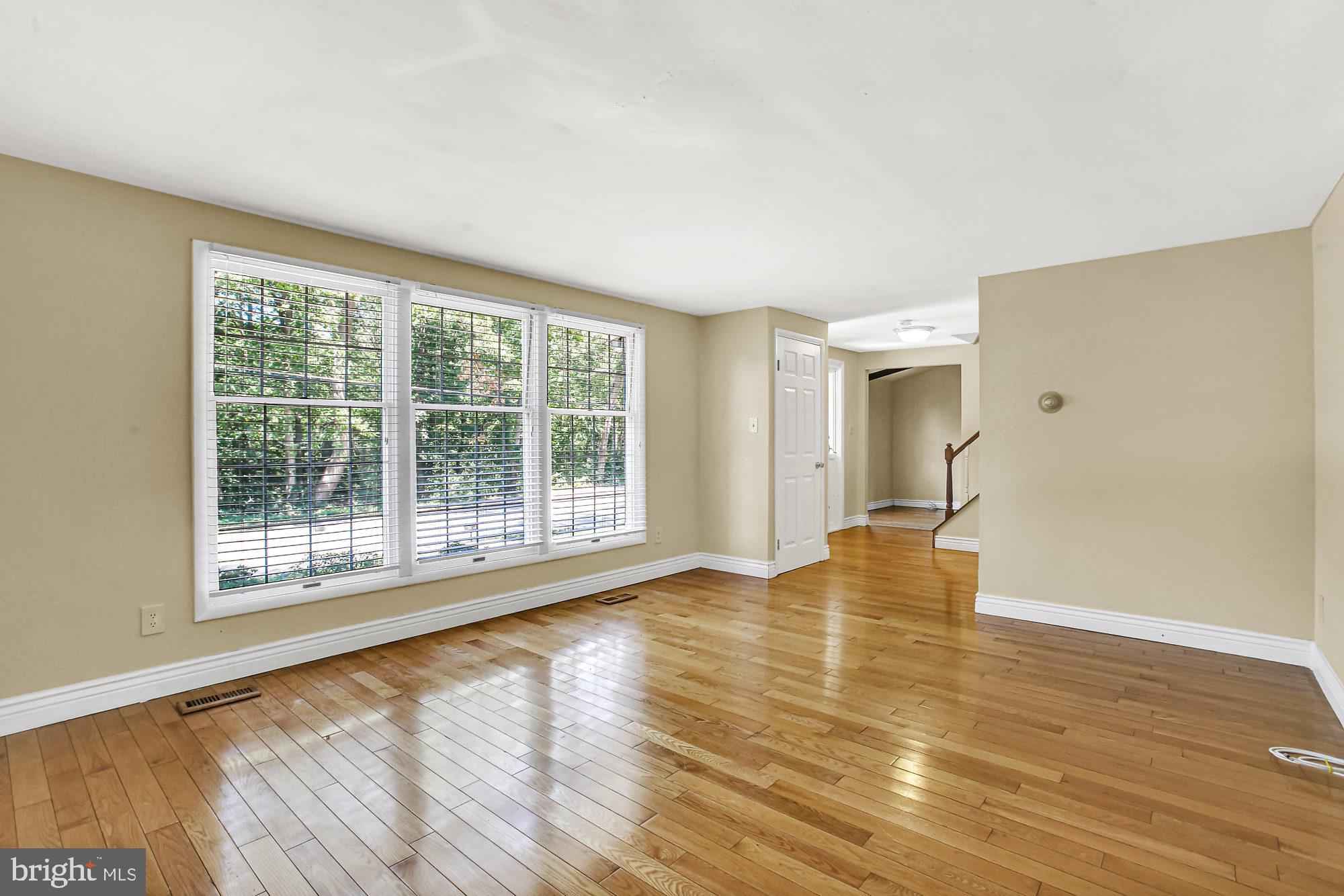 403 Trimble Road Joppa, MD 21085 - Photo 2 of 26 Living Room