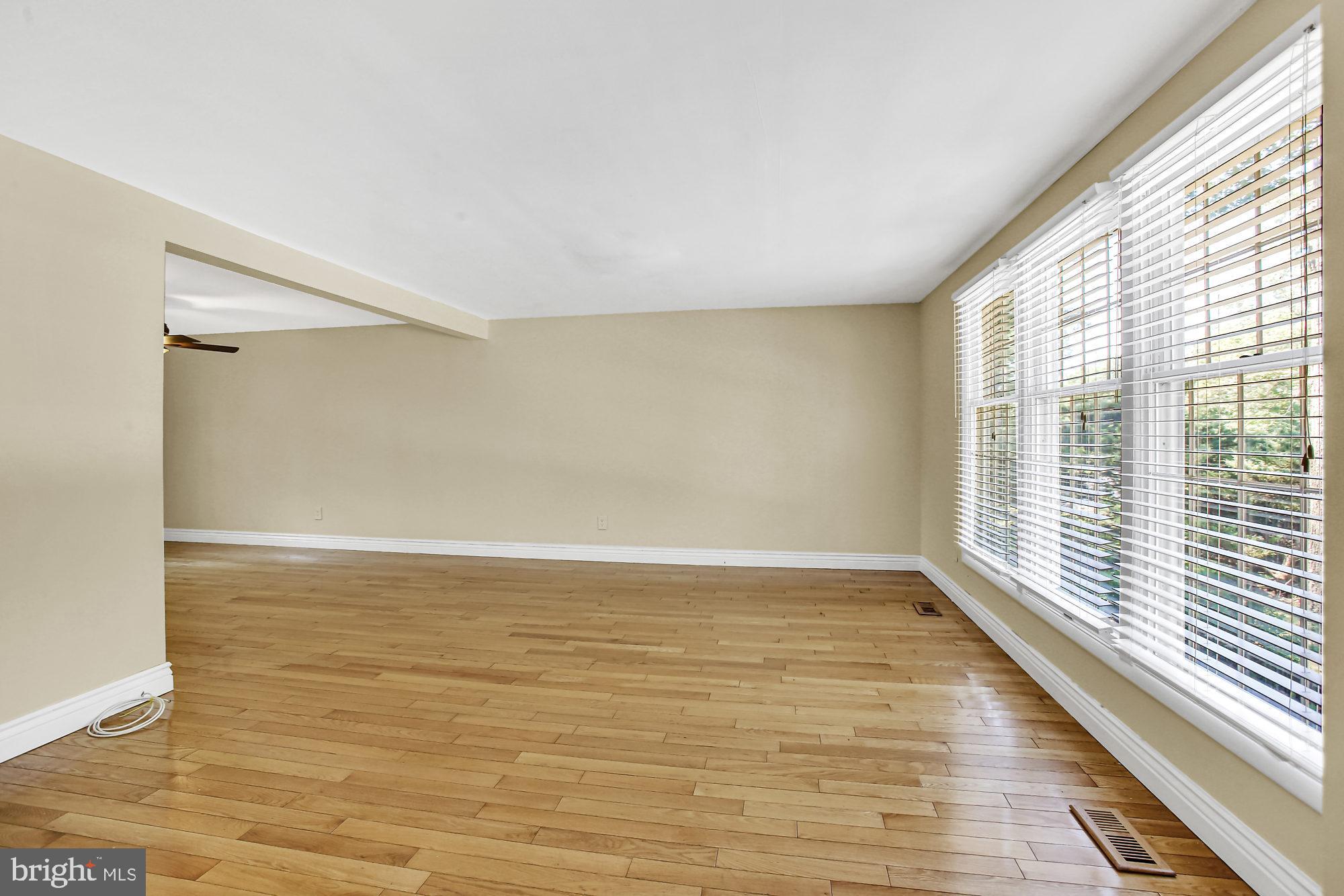 403 Trimble Road Joppa, MD 21085 - Photo 3 of 26 Living Room