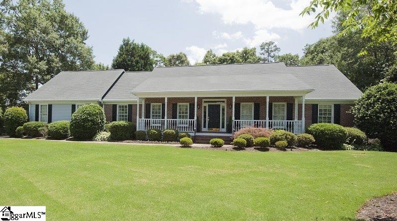 304 English Oak Road Simpsonville, SC 29681 - Photo 1 of 36 Gallery Image 1