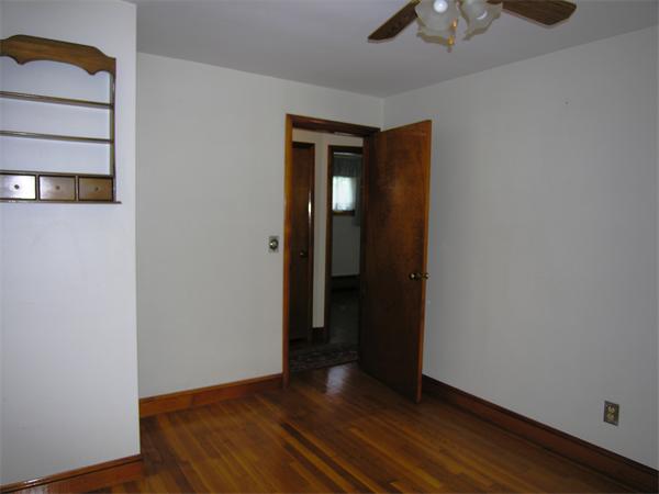 15 Tremlett Road Billerica, MA 01821 - Photo 13 of 23