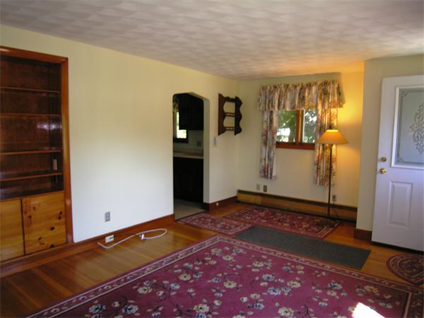 15 Tremlett Road Billerica, MA 01821 - Photo 2 of 23