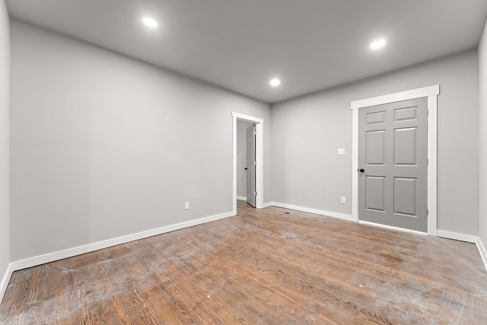 1522 Cleveland Street Gary, IN 46404 - Photo 10 of 30 2048x1365