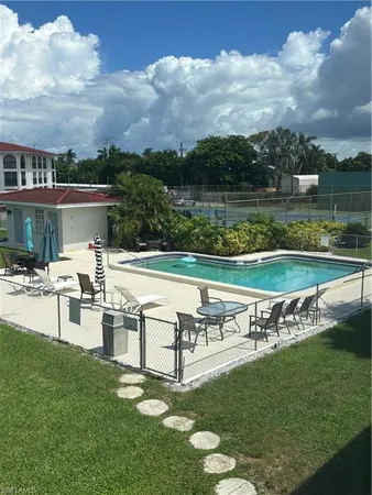 $1,500 | 3250 10th Street North, Unit A8, Naples, FL 34103