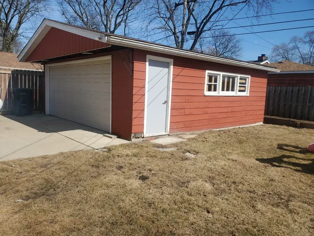 $270,000 | 15317 Drexel Avenue, South Holland, IL 60473