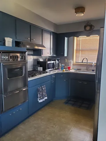 $270,000 | 15317 Drexel Avenue, South Holland, IL 60473