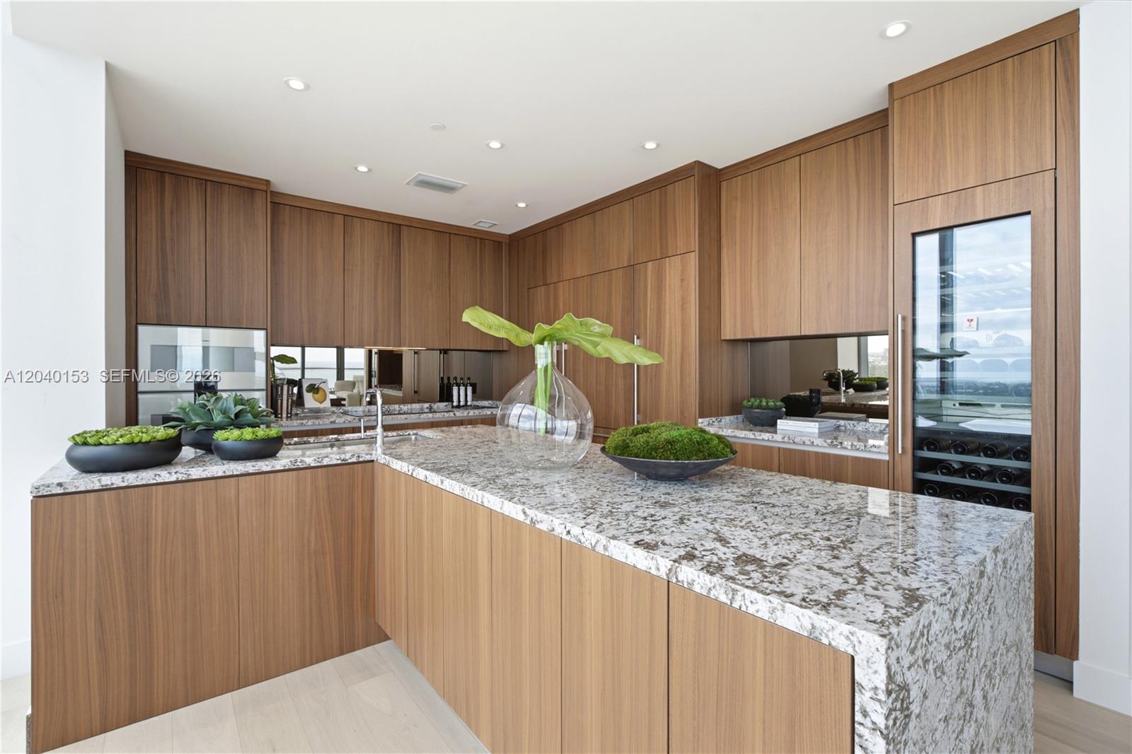 175 Southeast 25th Road, Unit 3401/3402 Miami, FL 33129 - Photo 37 of 89