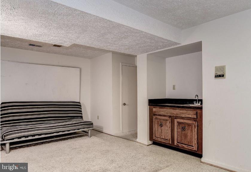 2045 North Glebe Road Arlington, VA 22207 - Photo 12 of 15