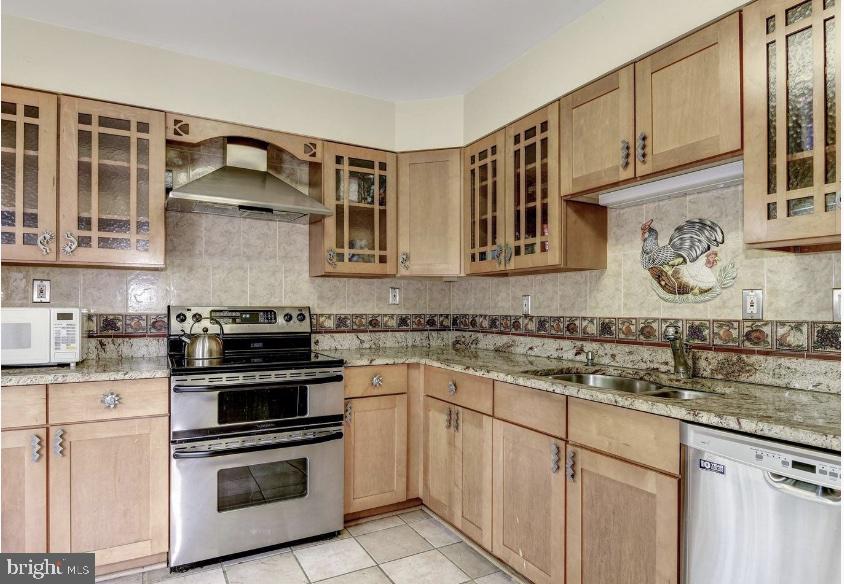 2045 North Glebe Road Arlington, VA 22207 - Photo 3 of 15