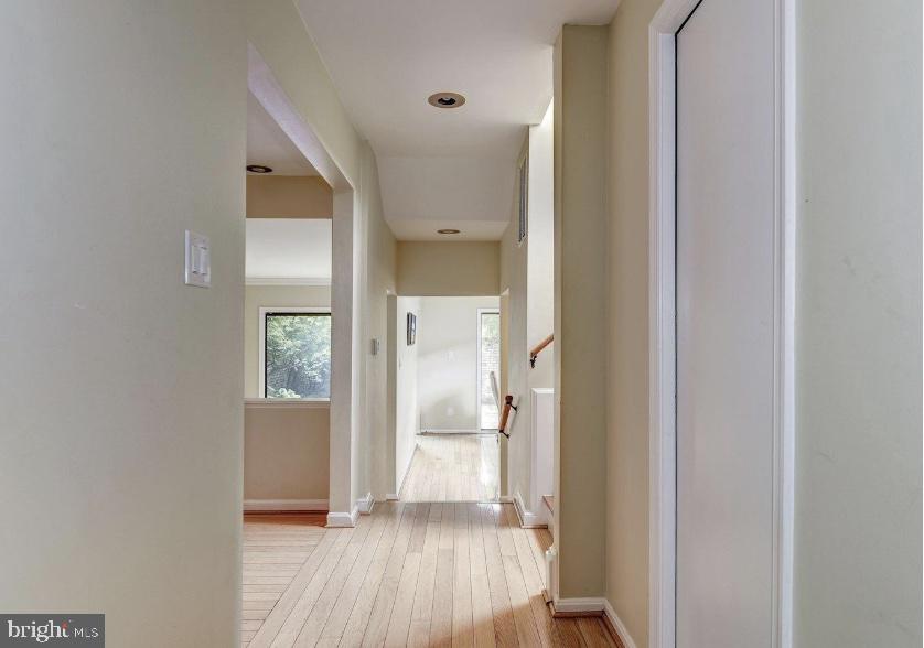 2045 North Glebe Road Arlington, VA 22207 - Photo 4 of 15