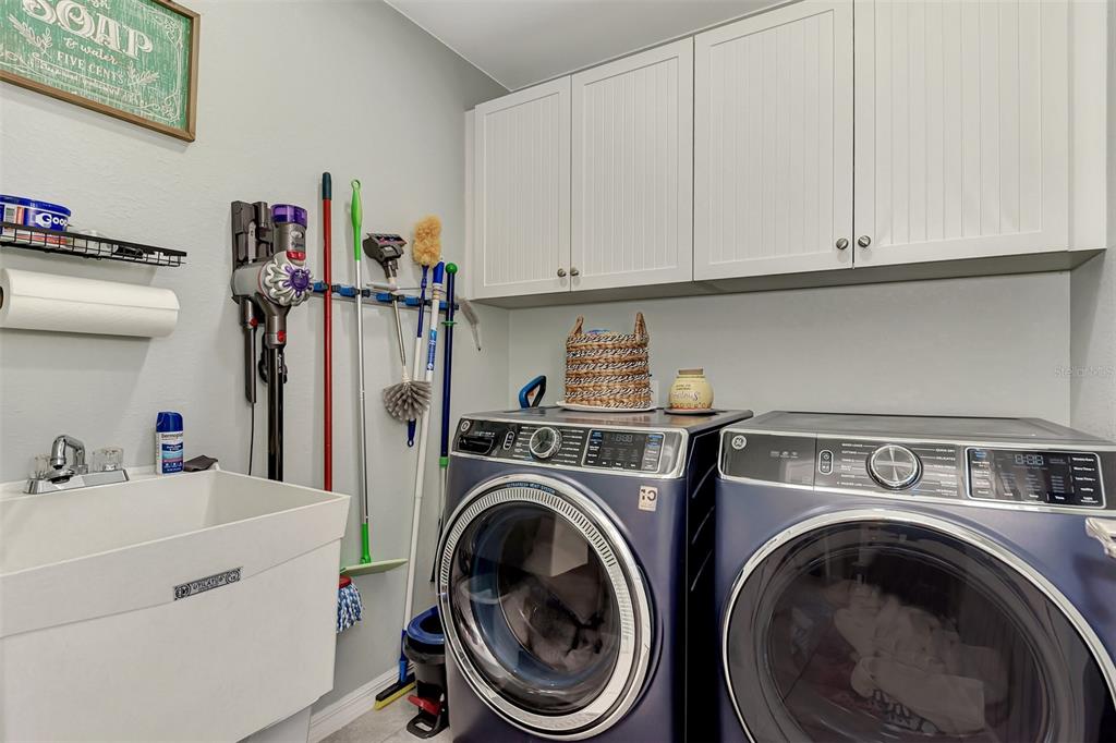 8 Amidship Road Placida, FL 33946 - Photo 31 of 47 a view of kitchen