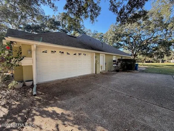 $3,800 | 424 Oak Pond Drive, St. Johns, FL 32259