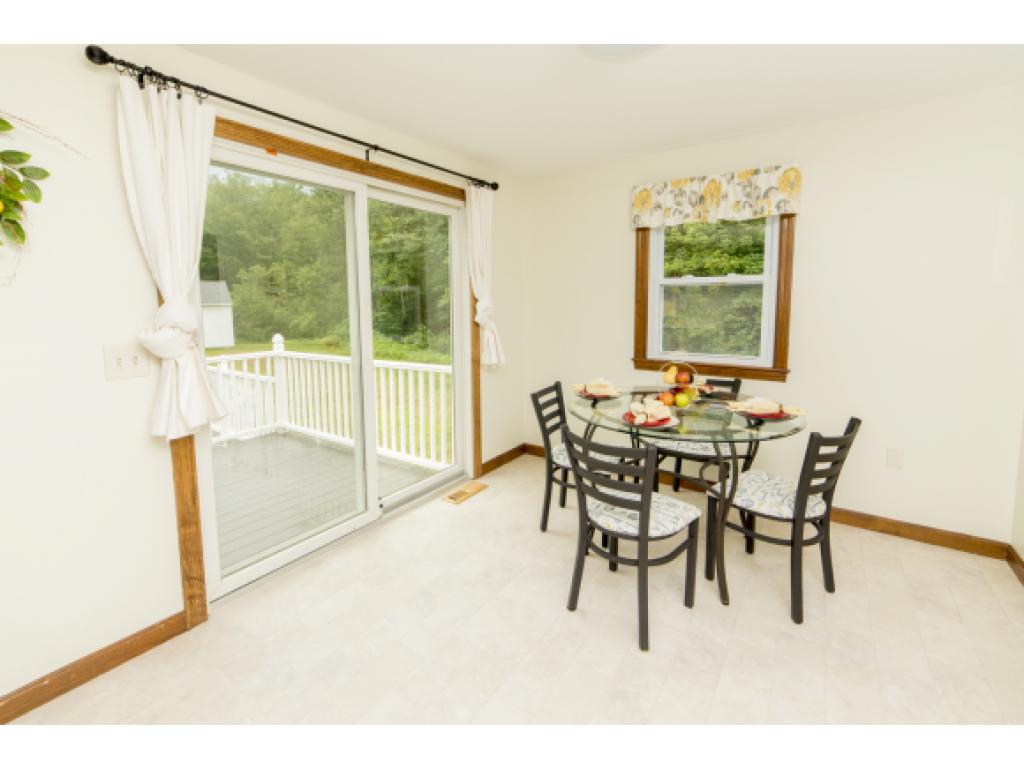 12 Derryfield Road Derry, NH 03038 - Photo 8 of 28