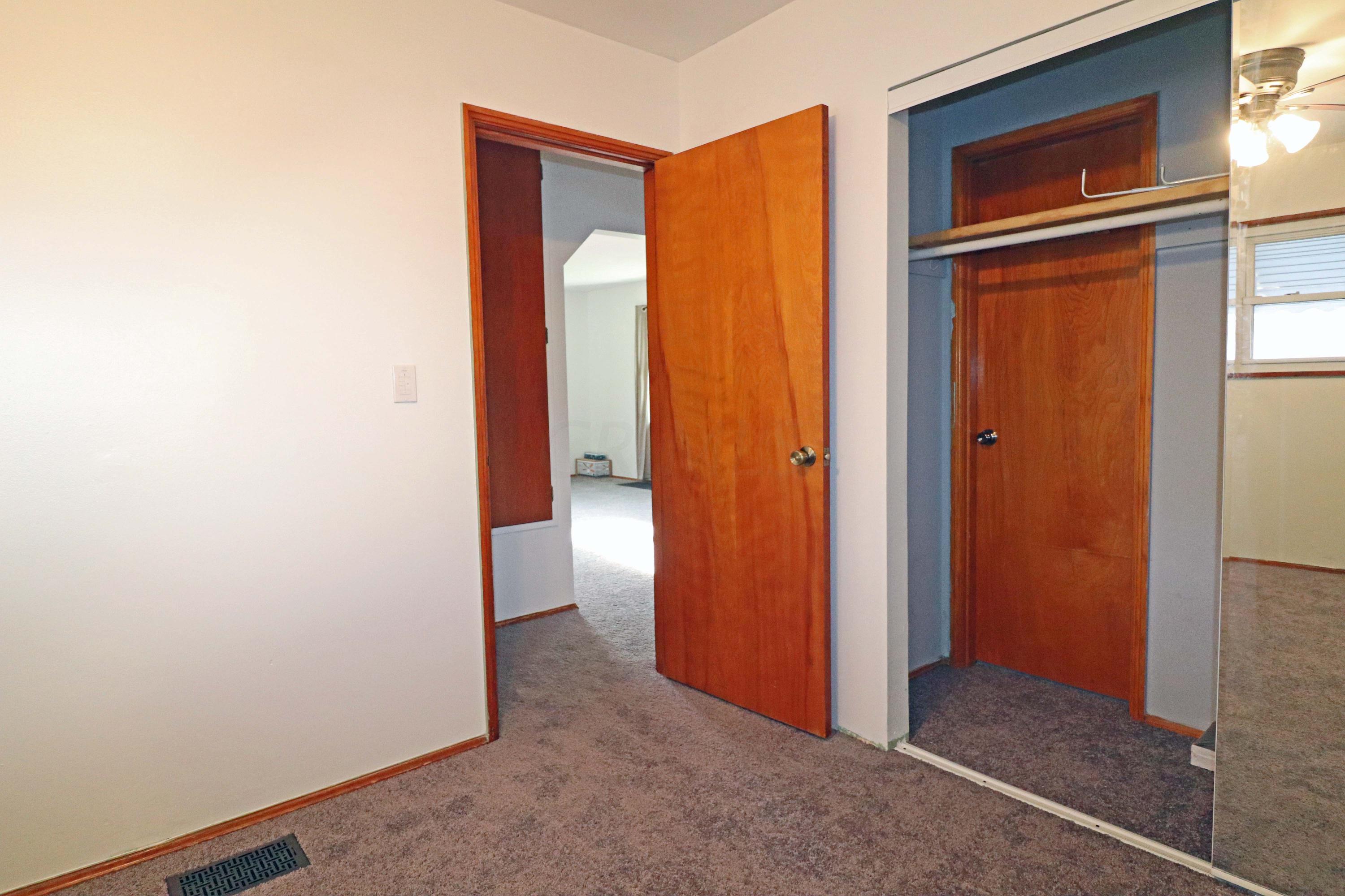 1177 Acton Road Columbus, OH 43224 - Photo 19 of 43 Gallery Image 19