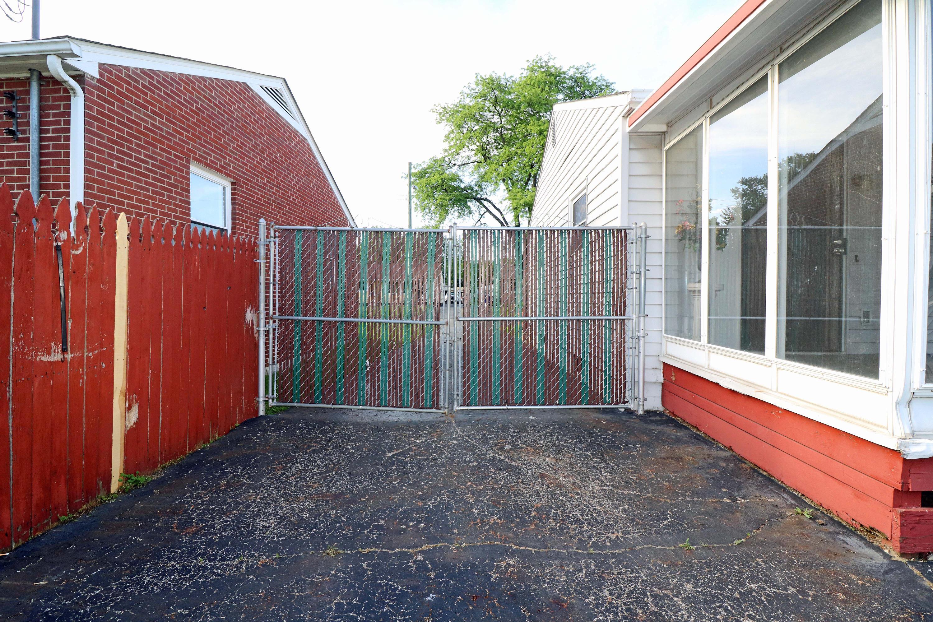 1177 Acton Road Columbus, OH 43224 - Photo 34 of 43 Gallery Image 34