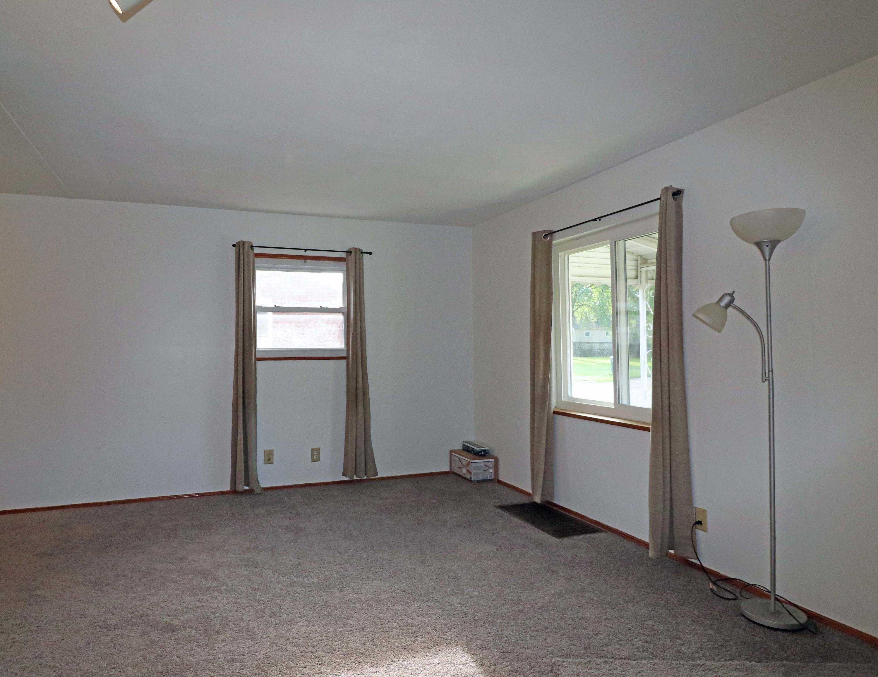 1177 Acton Road Columbus, OH 43224 - Photo 5 of 43 Gallery Image 5
