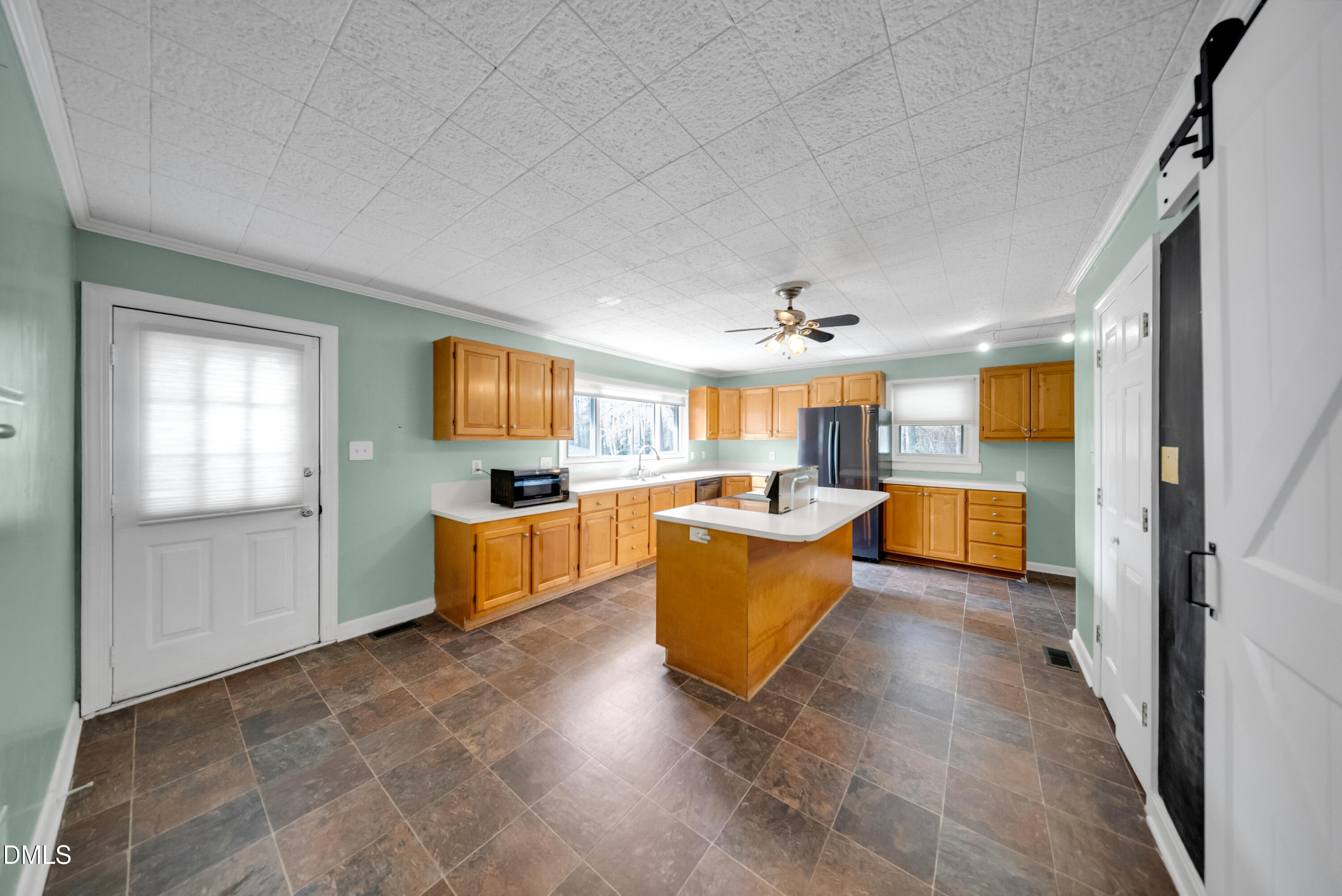 818 Lynn Road Durham, NC 27703 - Photo 13 of 43 DSC02868