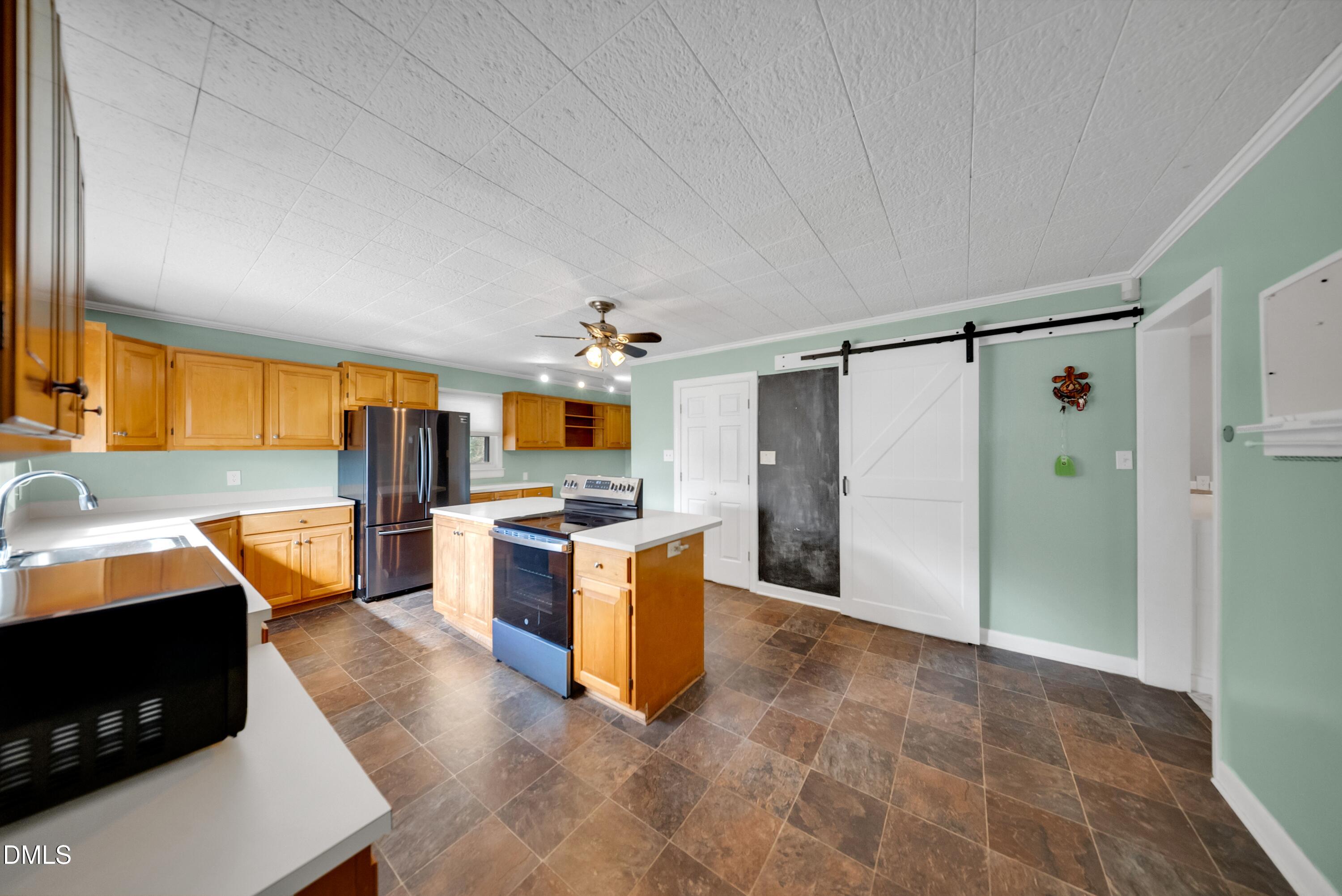 818 Lynn Road Durham, NC 27703 - Photo 14 of 43 DSC02871