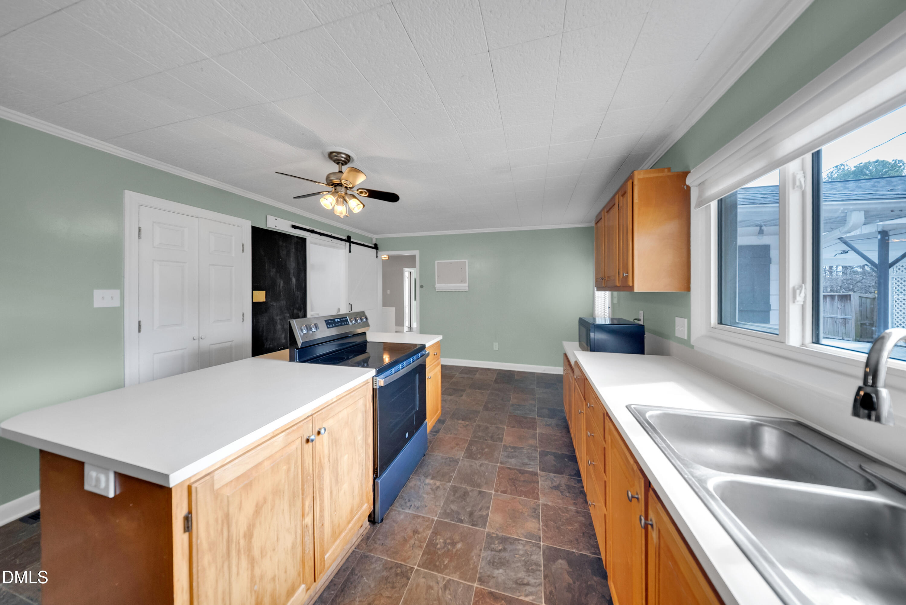 818 Lynn Road Durham, NC 27703 - Photo 21 of 43 DSC02892