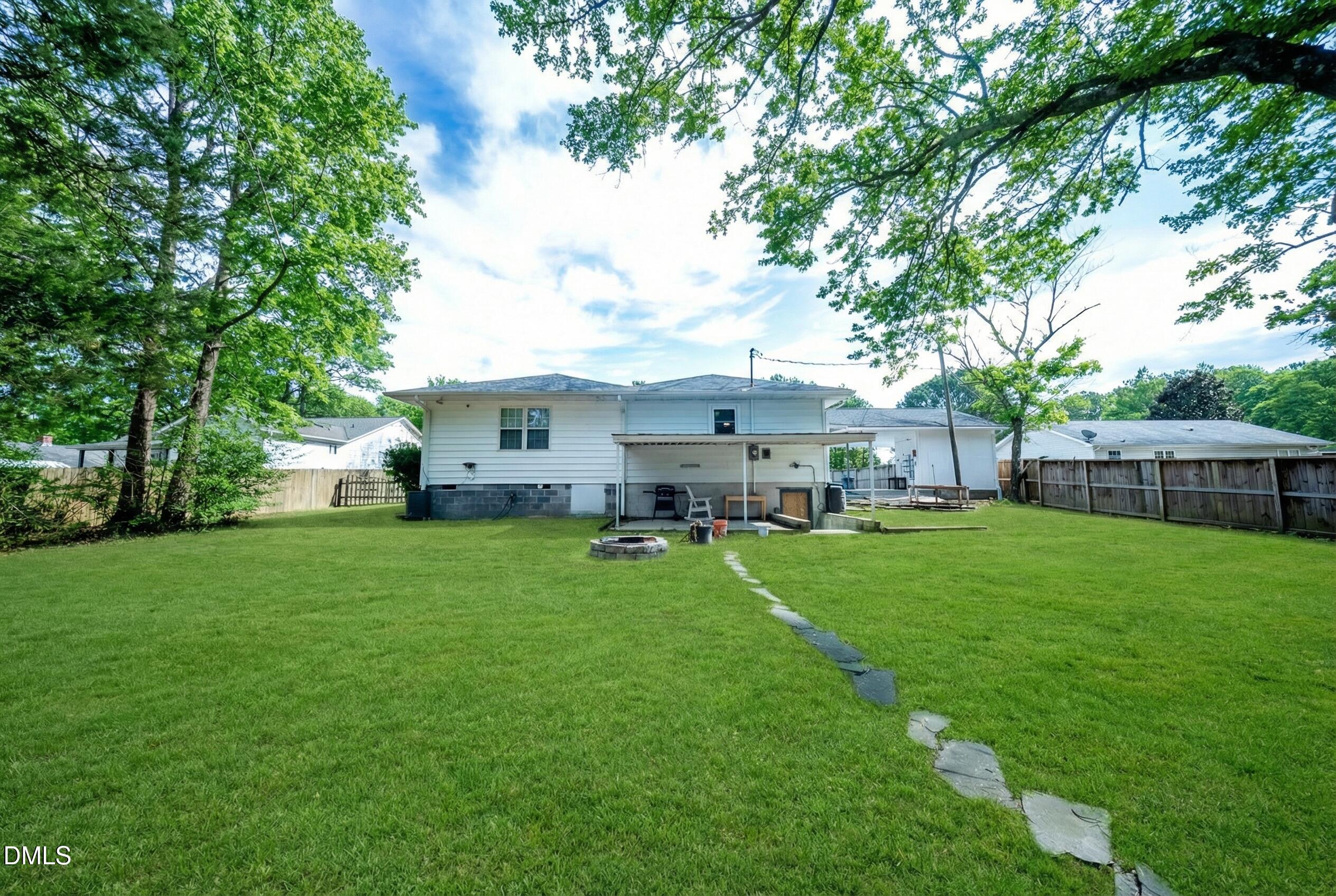 818 Lynn Road Durham, NC 27703 - Photo 40 of 43 DSC02958